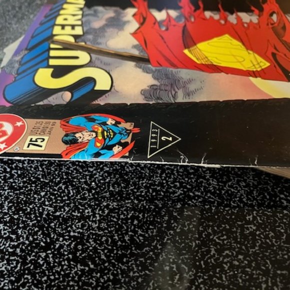 3 Vintage Superman Comics & 1 Grafic Novel - Picture 13 of 16